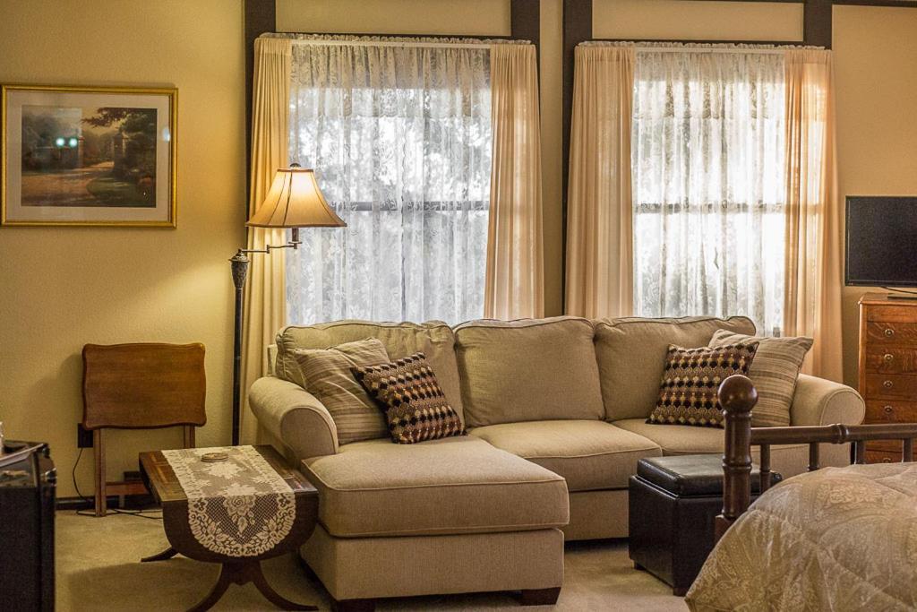 Highland Glen Lodge B&B Анкоридж Екстер'єр фото